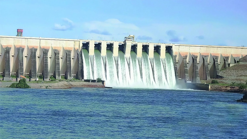 Fleuve Sénégal : le barrage de Manantali sous pression malgré la baisse des eaux en aval Fleuve Sénégal : le barrage de Manantali sous pression malgré la baisse des eaux en aval