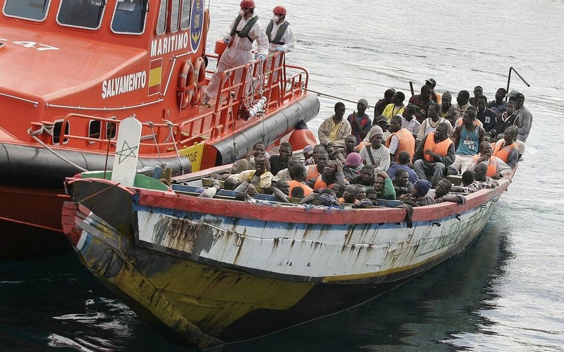 Saint-Louis : une pirogue transportant 171 migrants dont 37 Sénégalais échoue à Gandiol