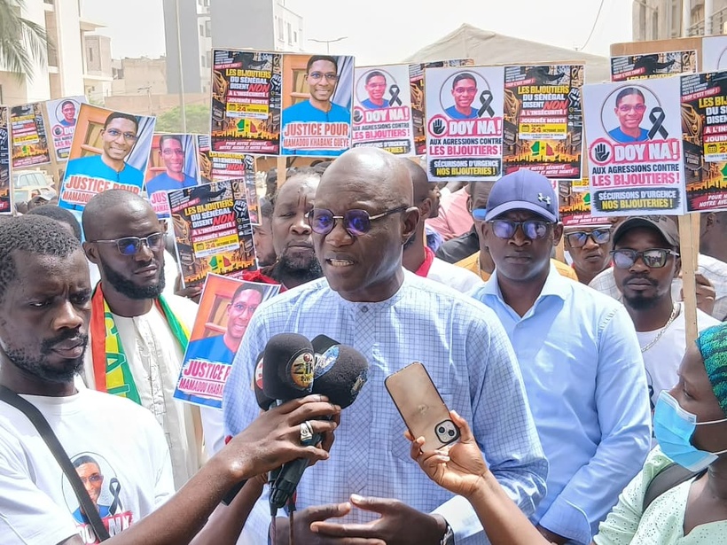Meurtre de Modou Khabane Guèye : les bijoutiers réclament « des autorisations de port d’armes » Meurtre de Modou Khabane Guèye : les bijoutiers réclament « des autorisations de port d’armes »