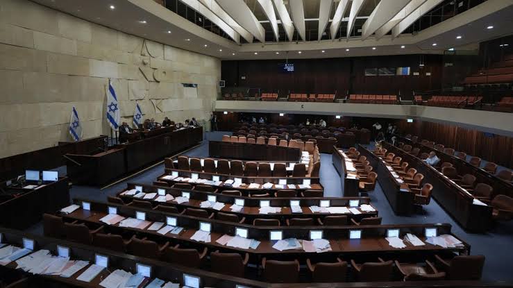 Législatives en Israël: entre bloc nationaliste et promesse de réconciliation, le scrutin s’annonce serré