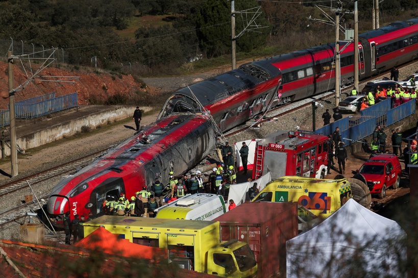 Espagne : au moins 40 morts ce mercredi après une collision entre deux trains Espagne : au moins 40 morts ce mercredi après une collision entre deux trains