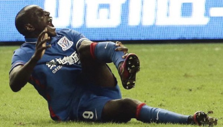 L’ancien médecin des «Lions » rassure : «La carrière de Demba BA n’est pas compromise» L’ancien médecin des «Lions » rassure : «La carrière de Demba BA n’est pas compromise»