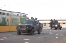 Centre ivoirien: deux jours après les pillages, l’armée se déploie dans les rues de Bouaké Centre ivoirien: deux jours après les pillages, l’armée se déploie dans les rues de Bouaké