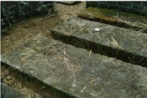 Yeumbeul - Encore une profanation de tombe: le corps d’une vieille dame (88 ans) déterrée tôt ce matin Yeumbeul - Encore une profanation de tombe: le corps d’une vieille dame (88 ans) déterrée tôt ce matin