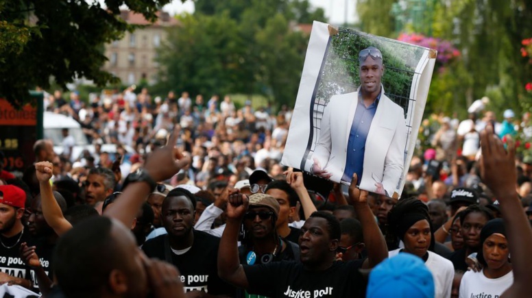 Mort d'Adama Traoré: que s'est-il vraiment passé le jour de son interpellation ? Mort d'Adama Traoré: que s'est-il vraiment passé le jour de son interpellation ?