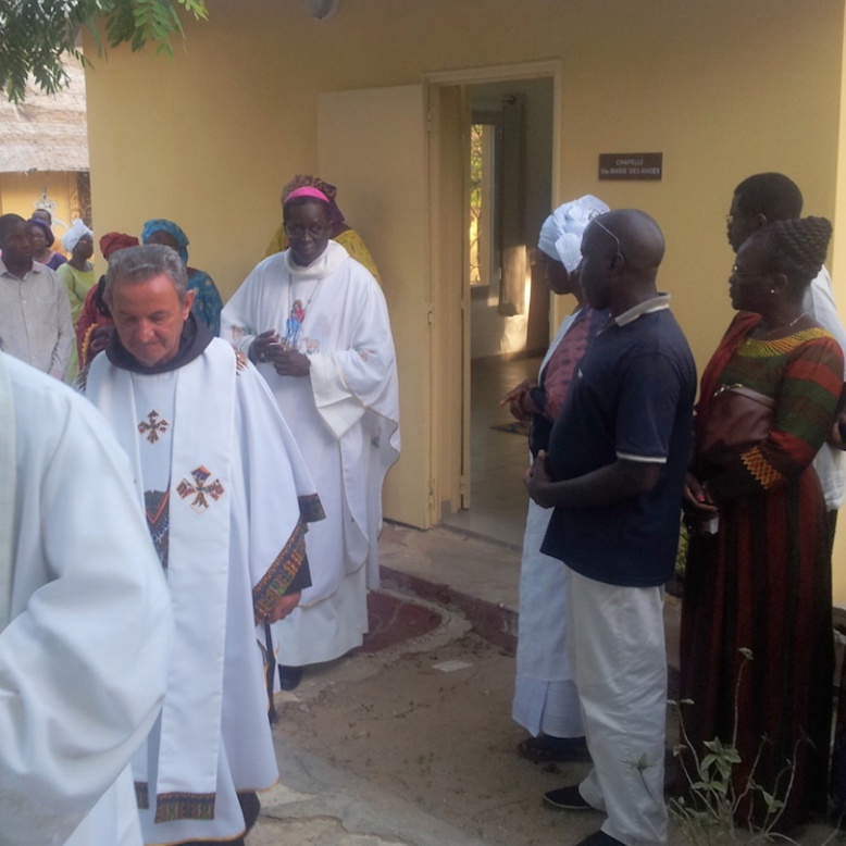 Mgr Benjamin Ndiaye célèbre le pardon d’Assise et inaugure le foyer des Franciscains à Dakar