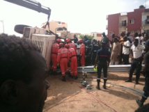 Urgent : Un camion tombe du pont de Nord foire - Le chauffeur coincé à l'intérieur (Images)