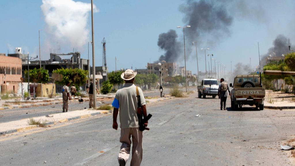 Libye: les forces pro-gouvernementales reprennent deux quartiers de Syrte à l'EI