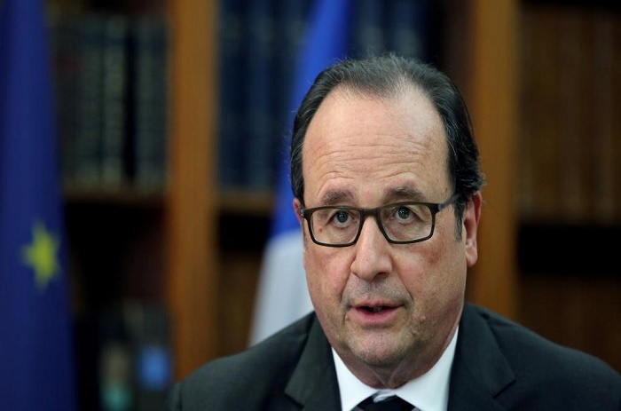 Présidentielle française: Hollande sème des graines pour 2017