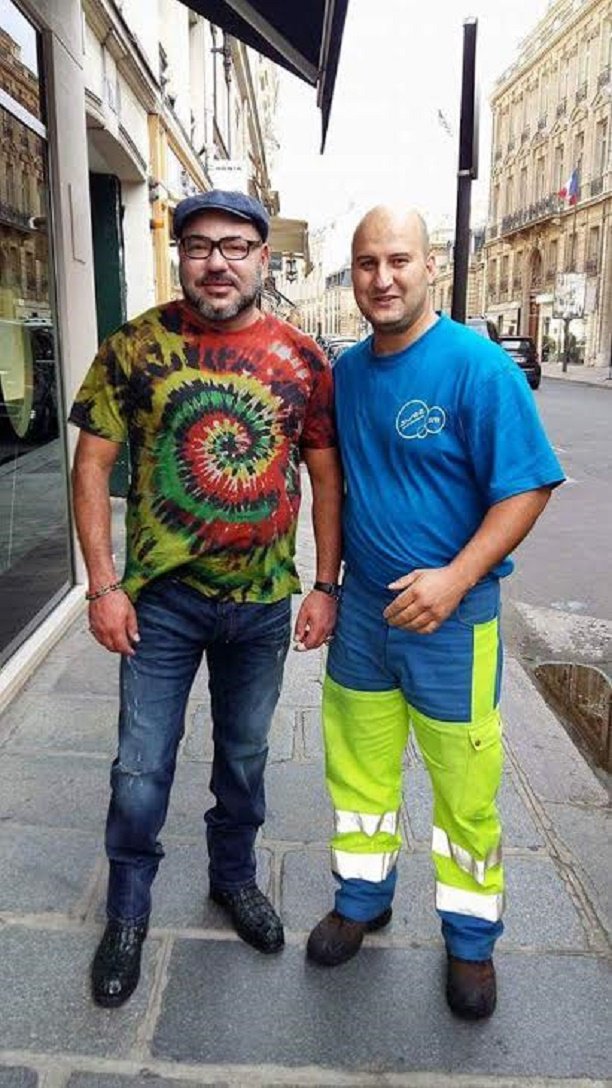 En balade dans les rues de Paris: le look incroyable du roi Mohamed VI