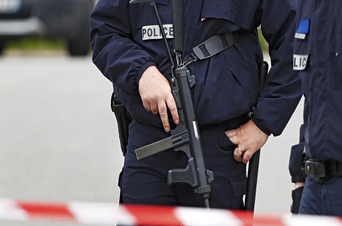 Terrorisme: trois femmes interpellées dans l’enquête du véhicule suspect à Paris