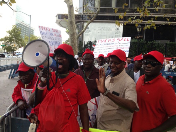 Photos: Macky hué à New York