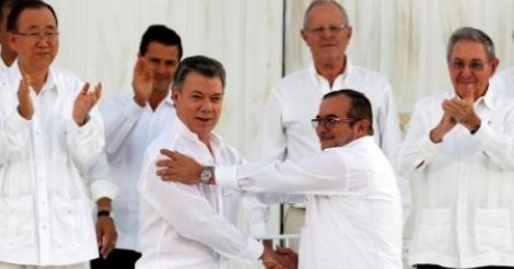 Colombie : Bogota et les Farc signent la paix après 52 ans de conflit