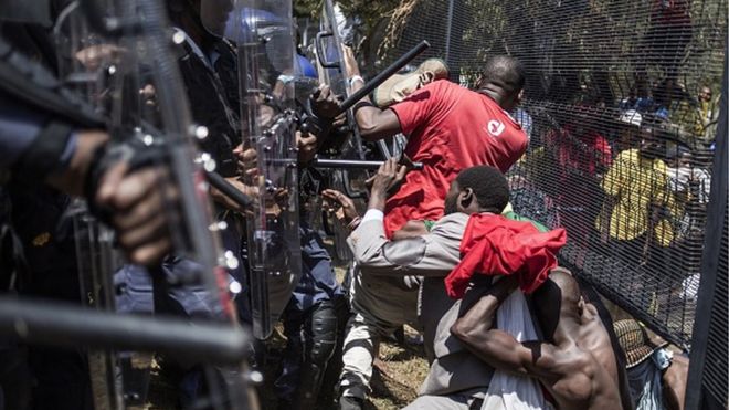Les étudiants sud-africains restent en grève