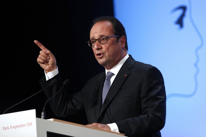 François Hollande se lâche sur l'islam dans un livre choc