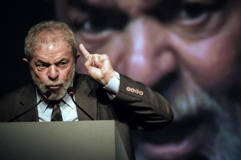 Brésil : M. Lula inculpé dans une affaire de contrats en Angola
