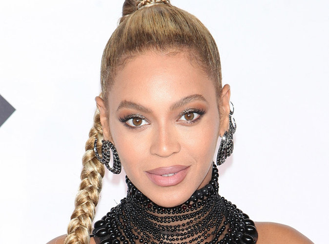 Beyoncé se blesse en plein concert !