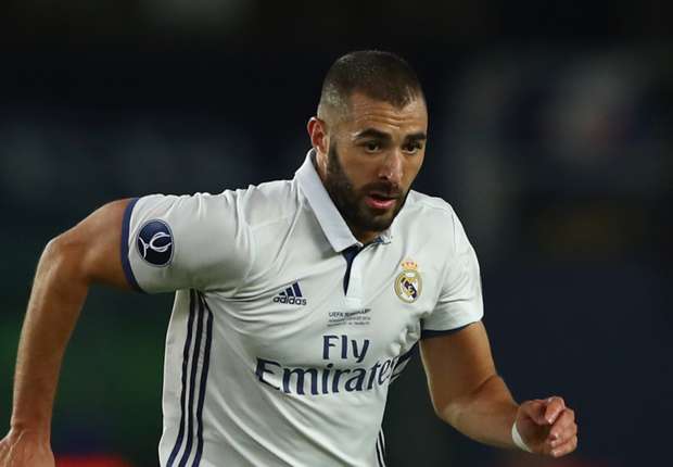 Real Madrid, Benzema répond à Hollande : "Je donne du plaisir aux gens et j'ai été bien élevé par mes parents"