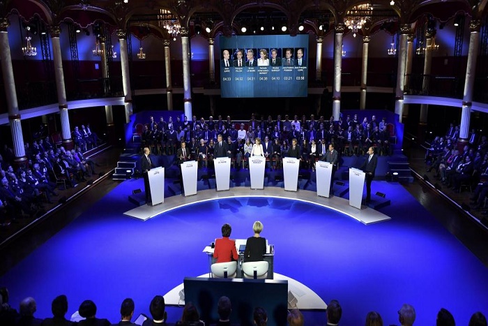 France-primaire de la droite et du centre: un deuxième débat franc entre les candidats