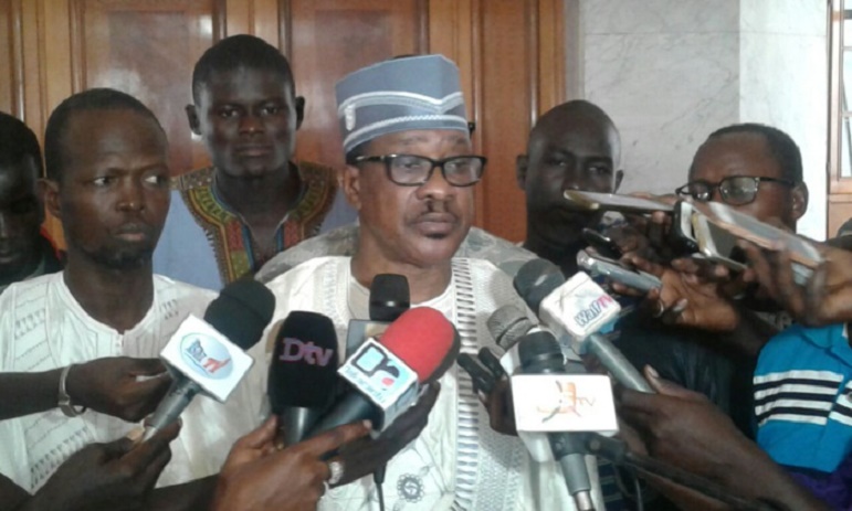 Chahuté par des jeunes de l’UJTL, Me Madické Niang passe un sale quart d'heure à Touba