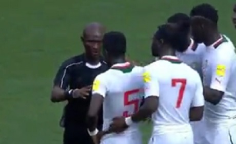 Joseph Lamptey, l'arbitre Af. Sud vs Sénégal suspendu trois mois et exclu de la CAN