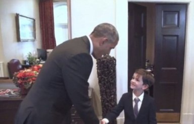 Etats-Unis: Il avait demandé à accueillir un jeune syrien, Alex, 6 ans, reçu à la Maison Blanche par Obama