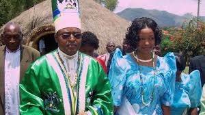 En Ouganda, le roi Mumbere a été inculpé de meurtre par la cour de justice de Jinja