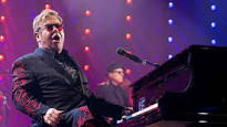 Malade, Elton John annule son concert prévu ce soir à Nantes