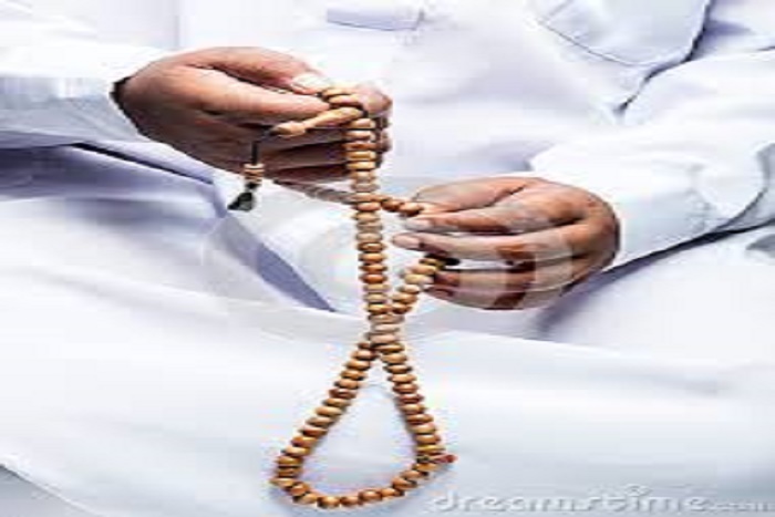 Quand le chapelet du vice-président de la Libye s’invite au Forum sur la Paix et la Sécurité de Dakar