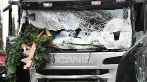 ​ Drame du marché de Noël à Berlin: la piste de l'attentat se précise