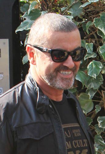 ​George Michael voulait un enfant, ses sœurs  héritent de ses millions !