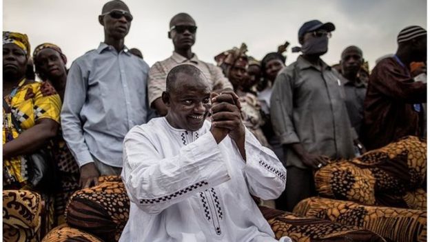 Gambie : investiture incertaine d'Adama Barrow