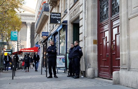Premières mises en examen dans l’enquête sur le braquage de Kim Kardashian