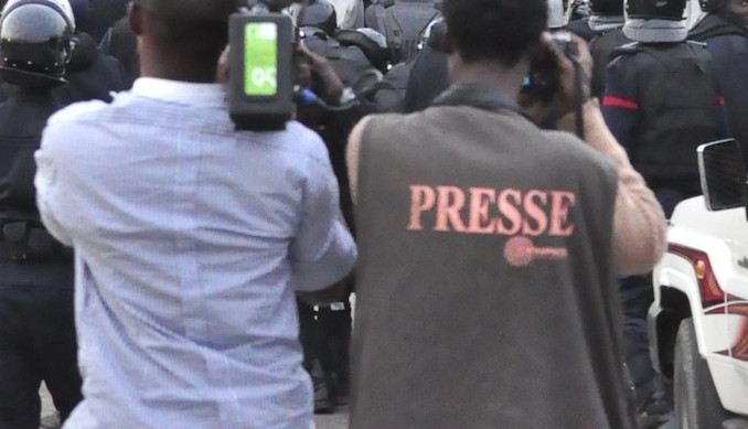 CAN 2017: Trois reporters sénégalais en difficultés avec la police Gabonaise 