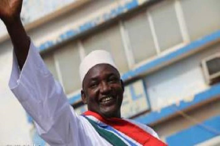 Urgent: Adama Barrow à l'aéroport pour rallier la Gambie