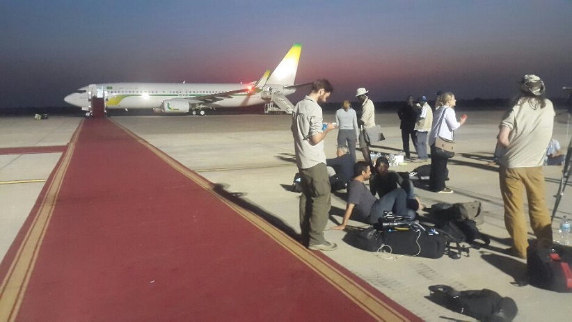 Image Gambie: Yaya Jammeh attendu à l'aéroport pour son départ