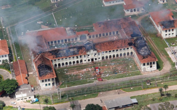 ​Brésil : 62 détenus s'échappent lors d'une nouvelle mutinerie