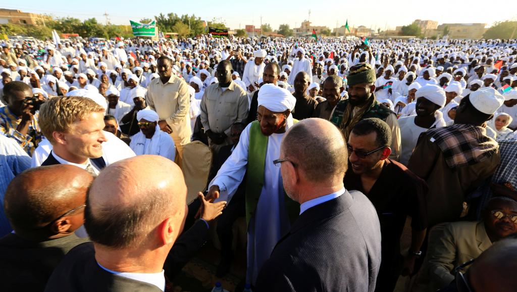 Soudan: quelles sont les raisons du retour de l’opposant Sadek al-Mahdi?