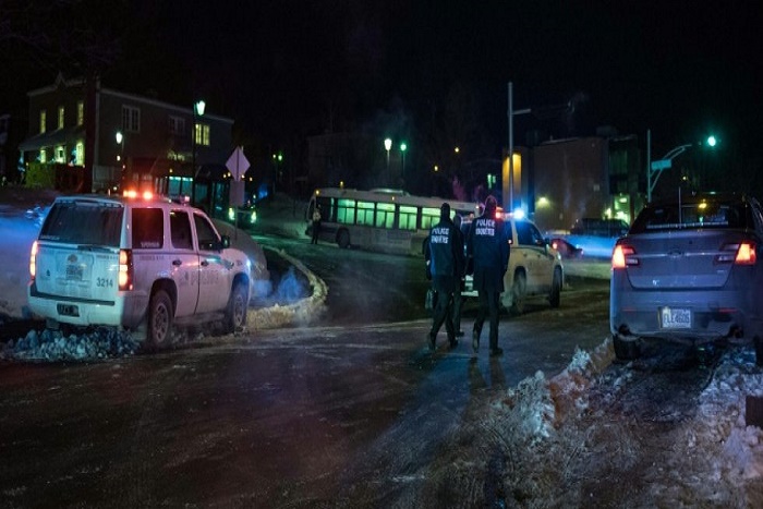 Canada: un des deux auteurs de la fusillade d'hier à la mosquée de Québec faisant six morts a appelé la police pour se rendre