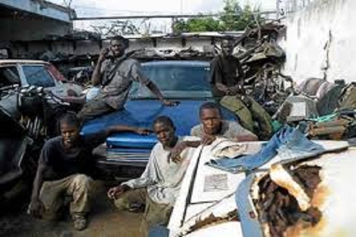 Mermoz-Sacré-Coeur : Sommés de déguerpir, les mécaniciens refusent et campent sur leur position