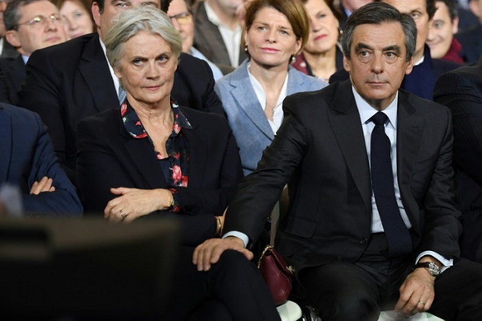 Soupçons d'emplois fictifs: à la recherche des traces de Penelope Fillon