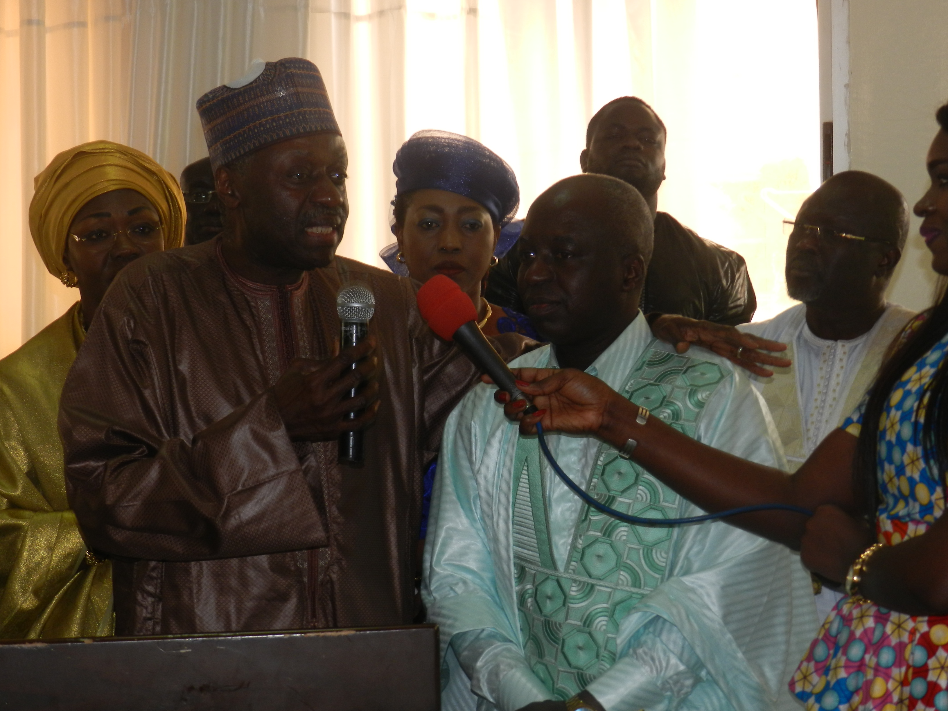 Mbaye Ndiaye (au micro) et Papa Maël Diop