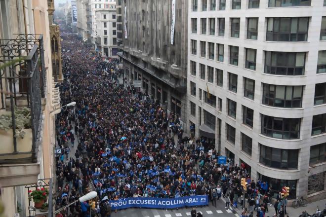 Espagne : manifestation monstre à Barcelone pour l'accueil des réfugiés