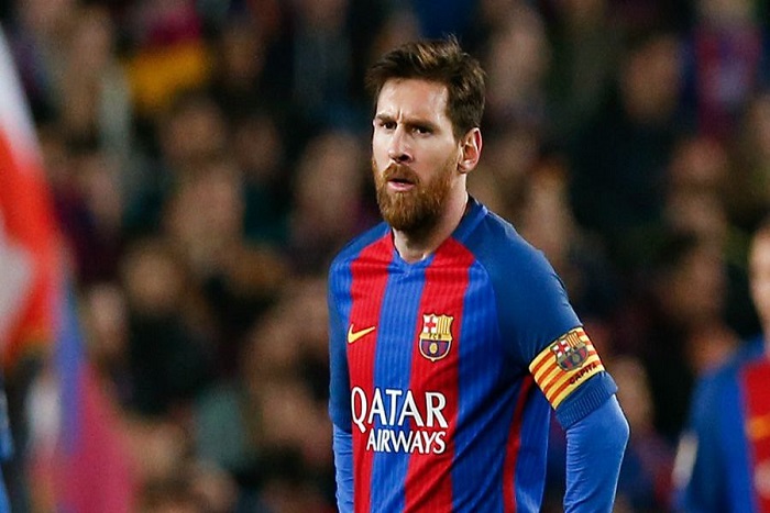 Messi marque mais fait la tête…