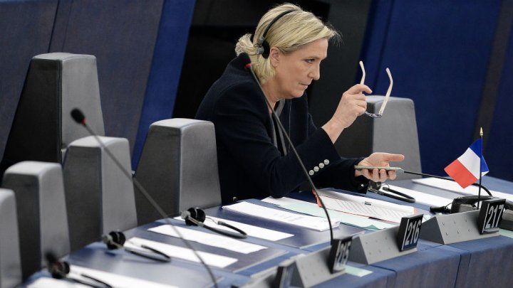 France: perquisition au siège du FN dans l'enquête sur l'affaire des assistants au Parlement européen