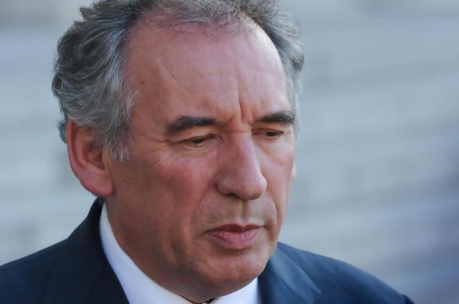 Bayrou propose «une offre d'alliance» à Macron en vue de la présidentielle