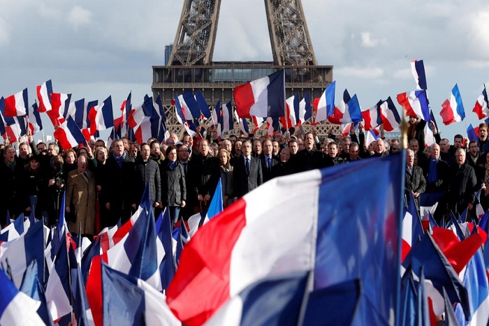 Candidature Fillon: les sarkozystes se veulent «lucides et responsables»