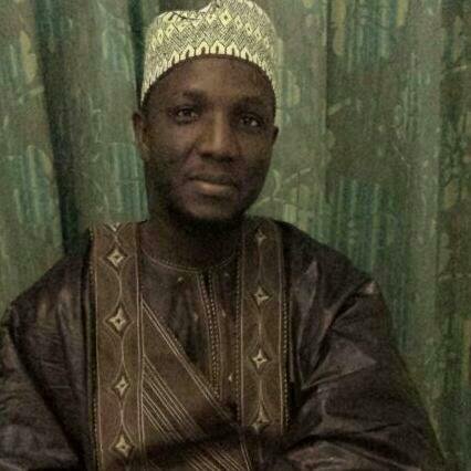 Des pouvoirs multiples et contradictoires dans un petit pays