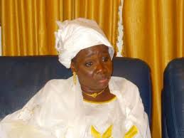 Le premier ministre face aux députés: le pied enflé, Seynabou Wade ne sera pas à l’Assemblée nationale