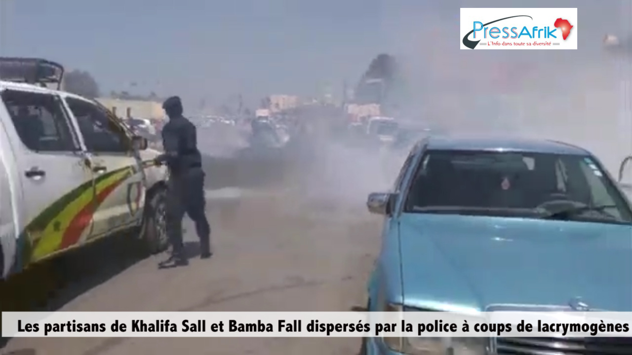 Images et Vidéo : Les partisans de Khalifa Sall et Bamba Fall dispersés par la police à coups de lacrymogènes